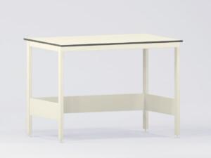Erikoistukeva pöytä / A heavy-duty table